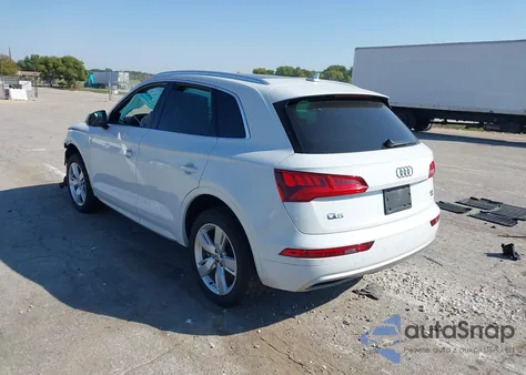 2018 Audi Q5 2.0T Premium/2.0T Tech Premium z USA, uszkodzony, nr VIN WA1CNAFY5J2169254